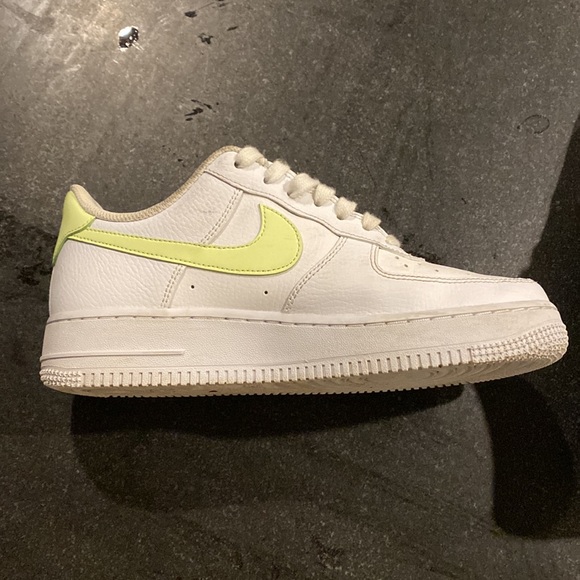 Nike Air Force 1’s - Picture 3 of 5